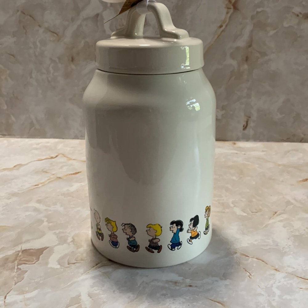Peanuts: Rae Dunn ceramic canister - Picture 2 of 7